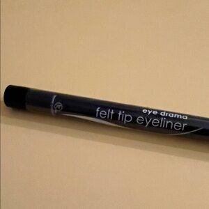 Black Felt Tip Eyeliner